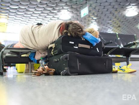 Украинские туристы застряли в аэропорту Анталии