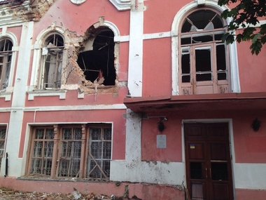 В Луганске снаряд попал в здание музея