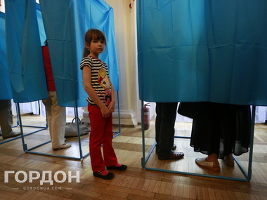 Соцопрос: На выборах в Раду проходит семь партий, лидирует политсила Ляшко