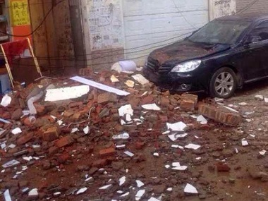 В Китае в землетрясении погибли 150 человек