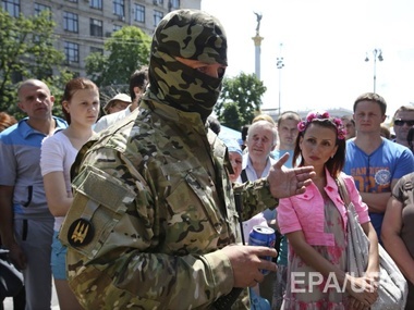 Семенченко: Майдан нам нужен в виде крепкого тыла, а не алкособрания