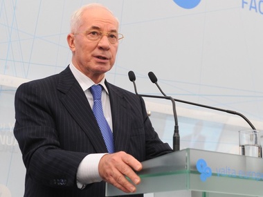 Азаров полетел в Москву на заседание Высшего Евразийского экономического совета
