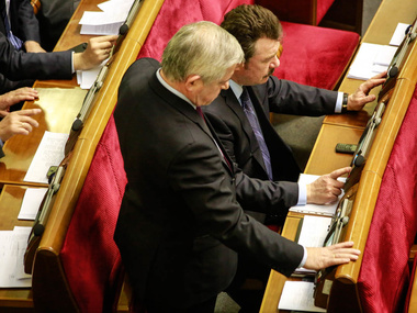 Рада не смогла включить в повестку дня законопроекты относительно парламентских выборов