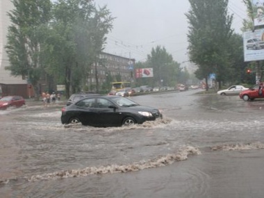 Завтра в Украине ожидаются ливни, град и шквалы