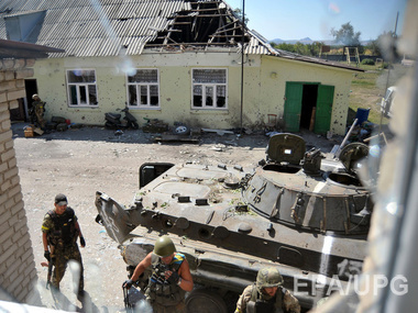 СМИ: Под Иловайском российские террористы расстреляли около сотни украинских военных 