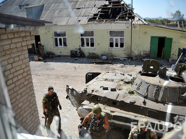 Семенченко: Позиции окруженных под Иловайском бойцов обстреляли из минометов и снайперского оружия