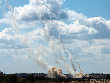 В Донецке прогремел взрыв, предположительно взорвалась нефтебаза