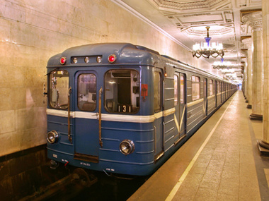 Станцию столичного метро "Петровка" закрыли из-за угрозы взрыва