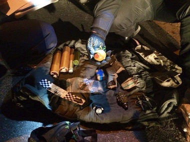 На въезде в Киев задержана машина с оружием