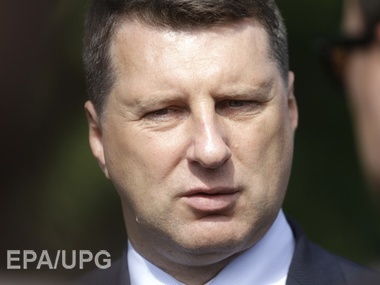 Министр обороны Латвии Вейонис: "Зеленых человечков" мы будем расстреливать 
