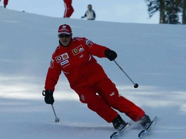 Шумахер получил серьезную травму головы, катаясь на лыжах