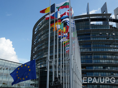 Еврокомиссар Де Гухт: Зона свободной торговли для Украины откладывается на год