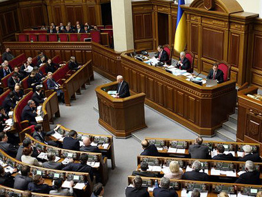 Депутаты со второго раза проголосовали за работу Рады в закрытом режиме