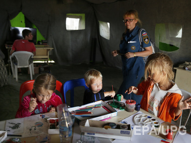 Горсовет Луганска зовет детей в школы