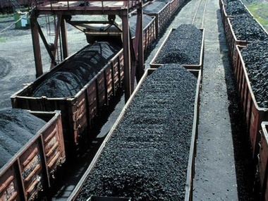 ДТЭК: Необходимый для тепловых электростанций уголь не могут вывезти с Донбасса