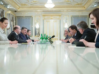 Порошенко: Украина выполняет все свои обязательства по минским договоренностям