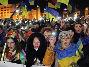 Активисты призывают нести Евромайдану "подарки", необходимые митингующим