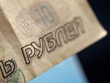 Российский рубль установил новый антирекорд 
