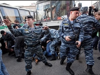 Участников штурма автобуса ОМОН в Москве задержали