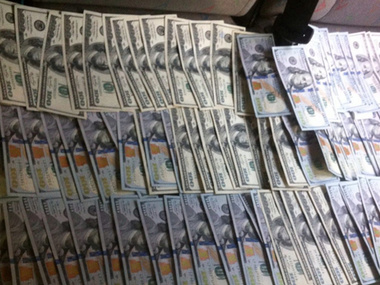 МВД: Чиновницу Минэкологии подозревают в получении взятки в $14 тысяч