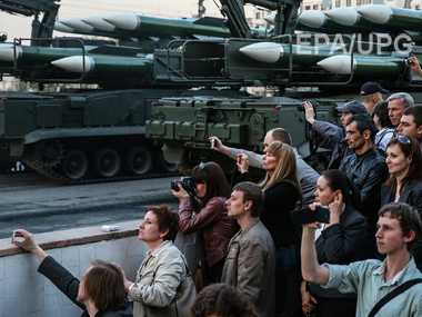 Bloomberg: Запад должен ответить на переоснащение российской армии