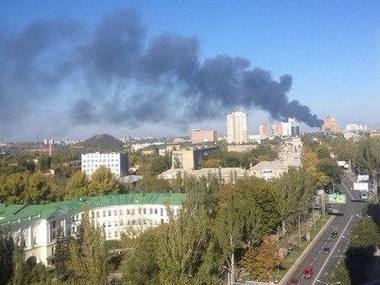 Соцсети: В районе донецкого аэропорта идет бой, оттуда поднимается черный дым
