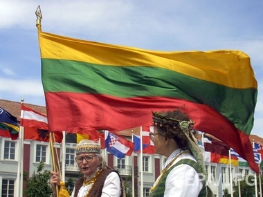Сейм Литвы поддержал запрет на выдачу россиянам вида на жительство