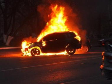 В первую ночь 2014-го во Франции сожгли более тысячи авто