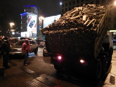 Замначальника столичной ГАИ пообещал не блокировать подъезды грузовиков к Майдану