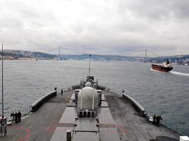 В Черное море вошел фрегат флота США USS Mount Whitney
