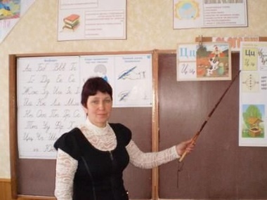 Тымчук: В Стаханове педагогов заставили написать заявления о приеме на работу "в сферу образования "ЛНР"