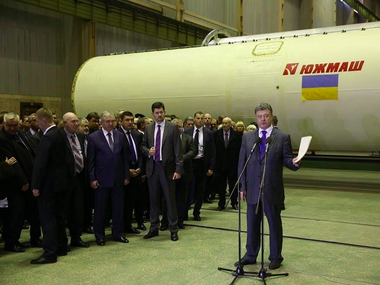 Порошенко предложил активизировать космическое сотрудничество с Казахстаном