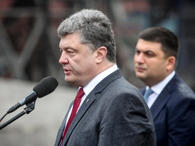 Порошенко заявил, что не допустит национализации украинских кораблей "властями" Крыма