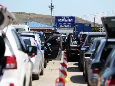 На Керченской переправе 750 машин стоят в очереди