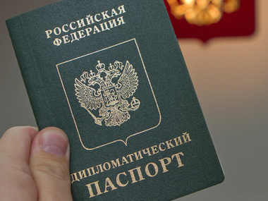 СМИ: Глава Госдумы Нарышкин потребовал от депутатов сдать дипломатические паспорта