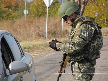 Пограничники задержали под Донецком двух военных из России