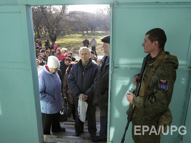 СНБО: На постановочных "выборах" боевиков голосовали российские военные