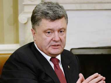 Порошенко пообещал внести в Раду представление об отмене спецстатуса оккупированных районов Донбасса