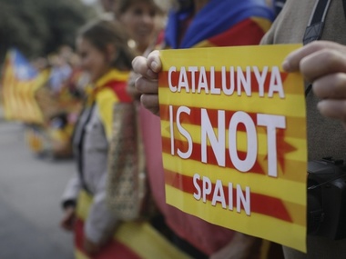 Премьер Каталонии поддерживает проведение опроса о независимости региона