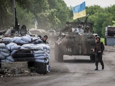 Пресс-центр АТО: В Луганской области семь десантников подорвались на фугасе и получили ранения