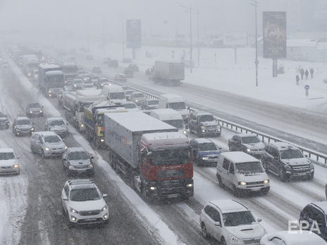 В Киеве из-за снегопада произошло около 300 ДТП – полиция