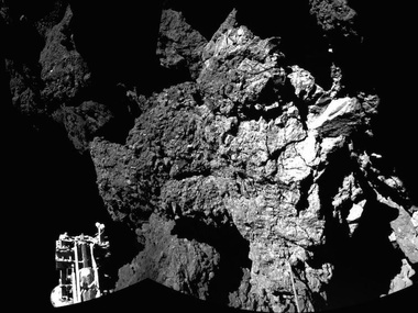Модуль "Филы" прислал первое фото с кометы Чурюмова-Герасименко
