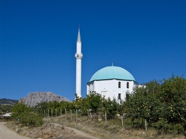 Ночью в Судакском районе Крыма неизвестные пытались поджечь мечеть