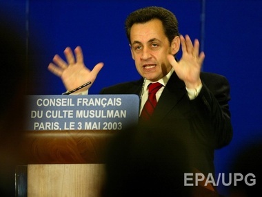 Саркози призвал к пересмотру закона, разрешающего однополые браки