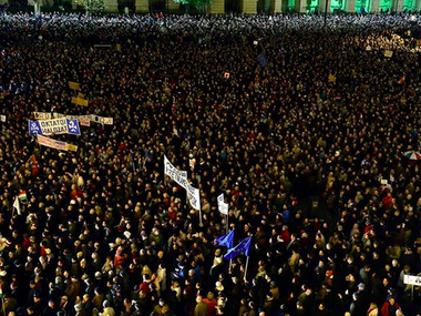 В столице Венгрии прошла массовая антиправительственная демонстрация