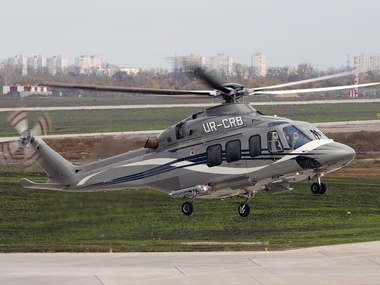Янукович два года летал на незарегистрированном вертолете
