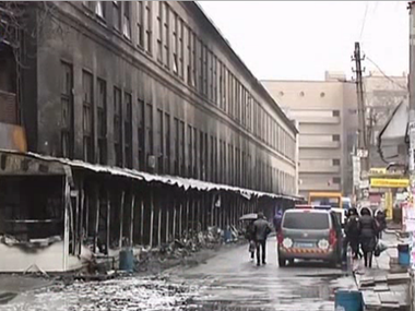 В Киеве в районе железнодорожного вокзала сгорели 50 киосков