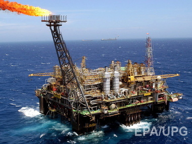 Российские власти размышляют о сокращении добычи нефти для поддержания цен