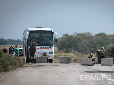 СМИ: В Луганской области боевики отобрали продукты у пассажиров автобуса