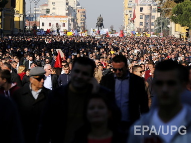 В столице Албании проходят многотысячные протесты против реформ правительства